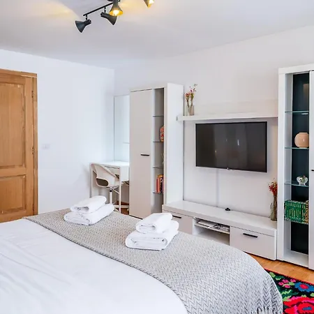 Ceahlau Cozy House With Terrace, Bbq & Free Parking Casa vacanze Braşov