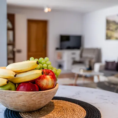 Ceahlau Cozy House With Terrace, Bbq & Free Parking Brašov