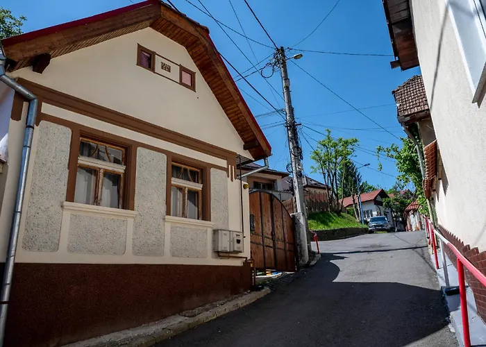 Ceahlau Cozy House With Terrace, Bbq & Free Parking Brasov