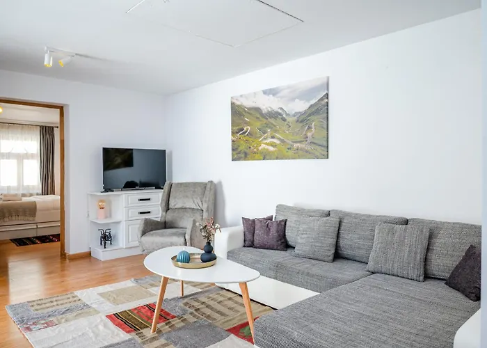 Ceahlau Cozy House With Terrace, Bbq & Free Parking Brasov